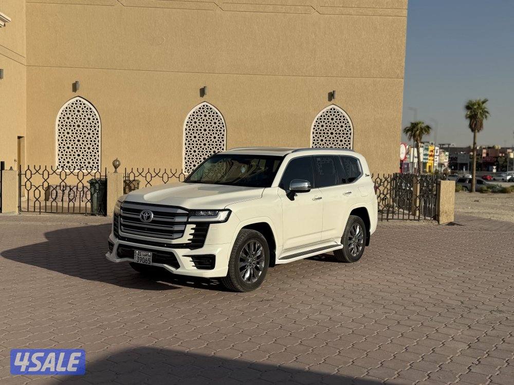 لاندكروزر VX Aero S 2022 صبغ الوكالة2