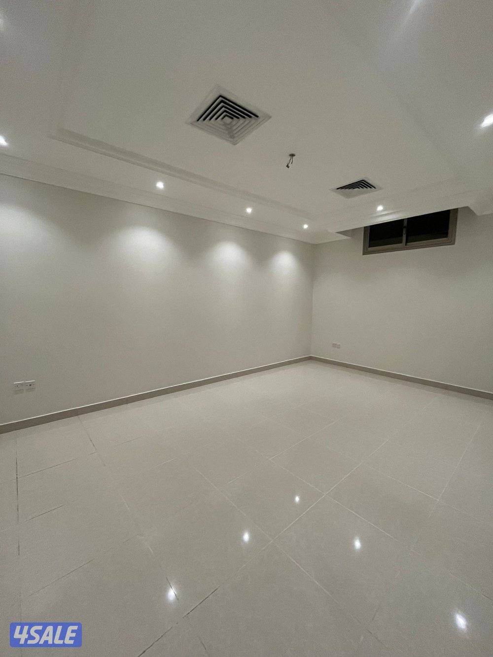 للإيجار شقه في اشبيليه1