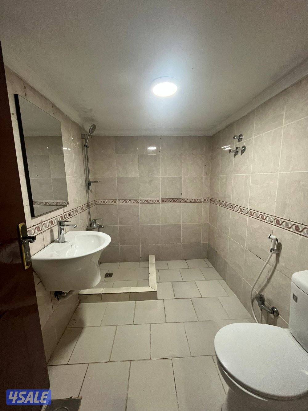 للإيجار شقه في اشبيليه3