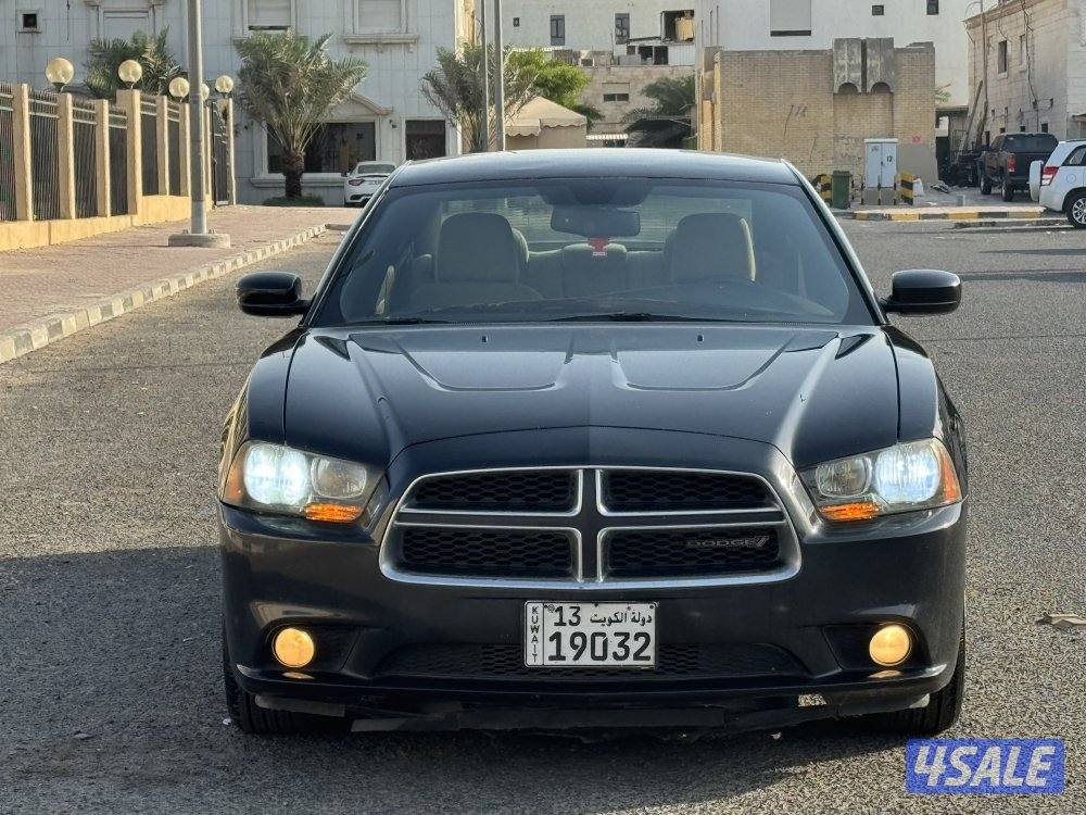للبيع دودج 2014 بحالة ممتازة4