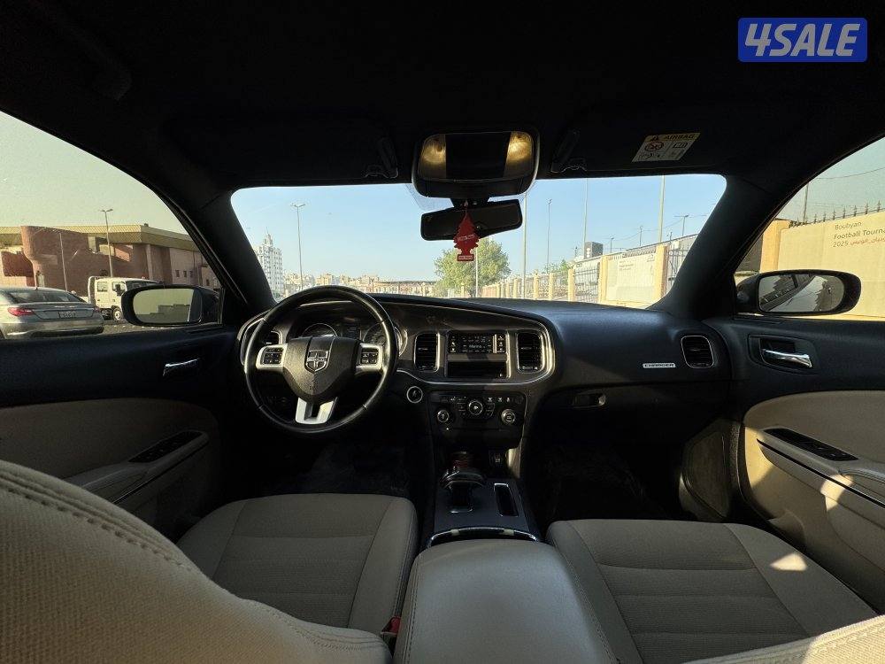 للبيع دودج 2014 بحالة ممتازة5