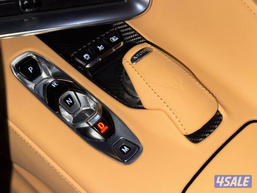 C8 Stingray Z51 3LT / 2022 / 23 km9