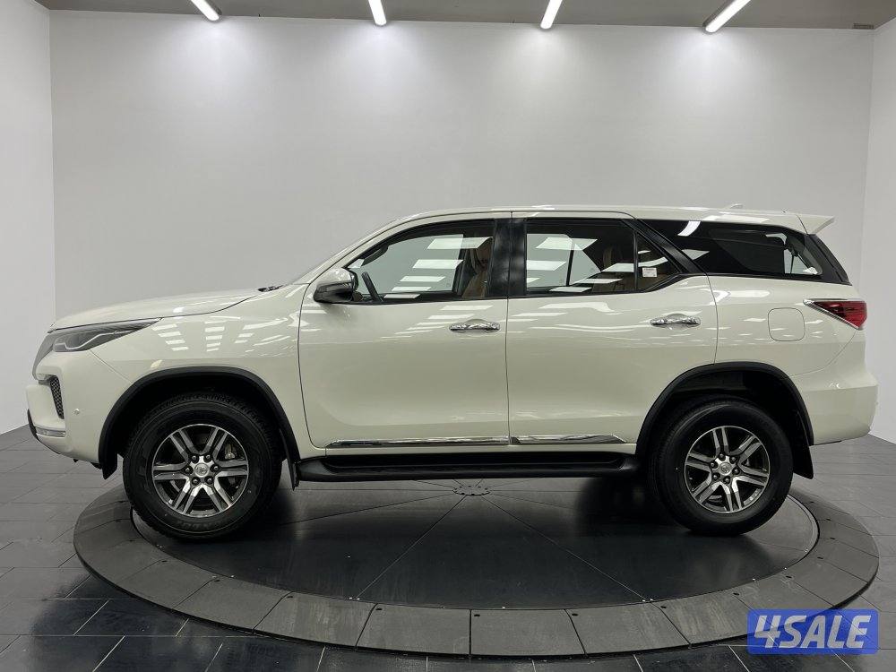 TOYOTA FORTUNER_N 22FT2A_U2