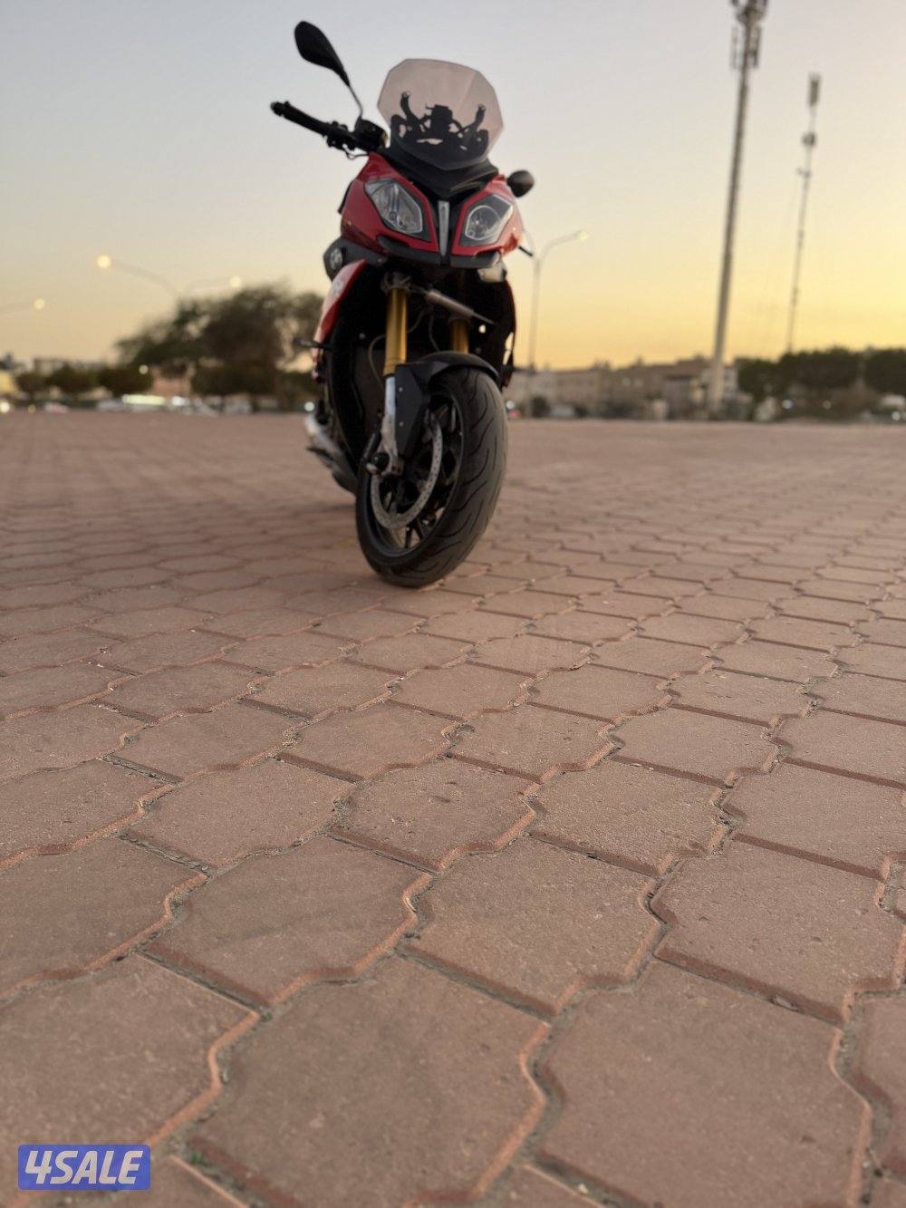 للبيع bmw xr s1000 ماشي 62 الف مديل 20164