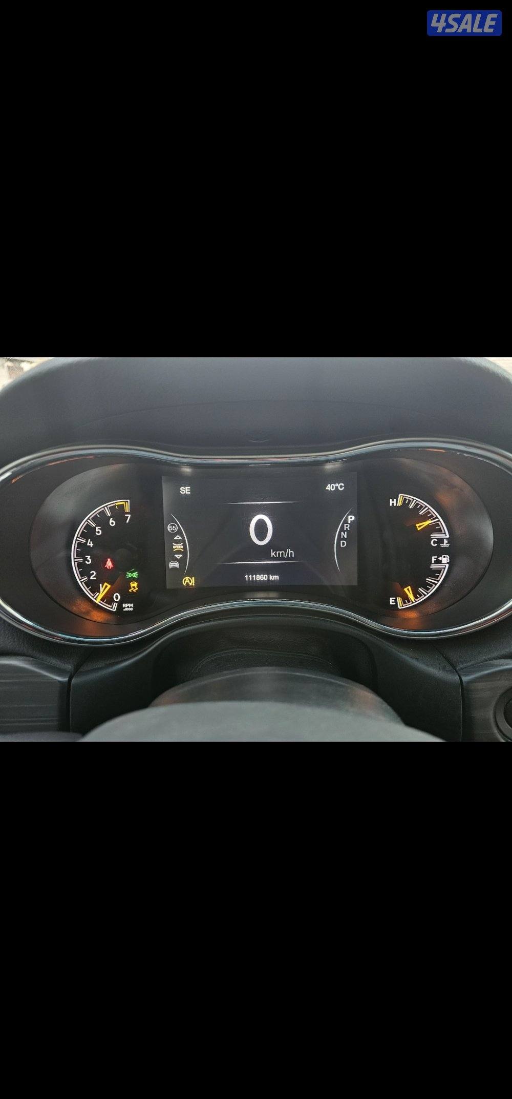 جراند شيروكي لاريدو 2021 ..4x46