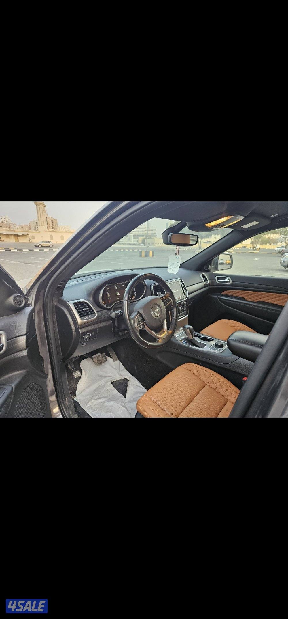 جراند شيروكي جلد تان 2021 .. لاريدو3