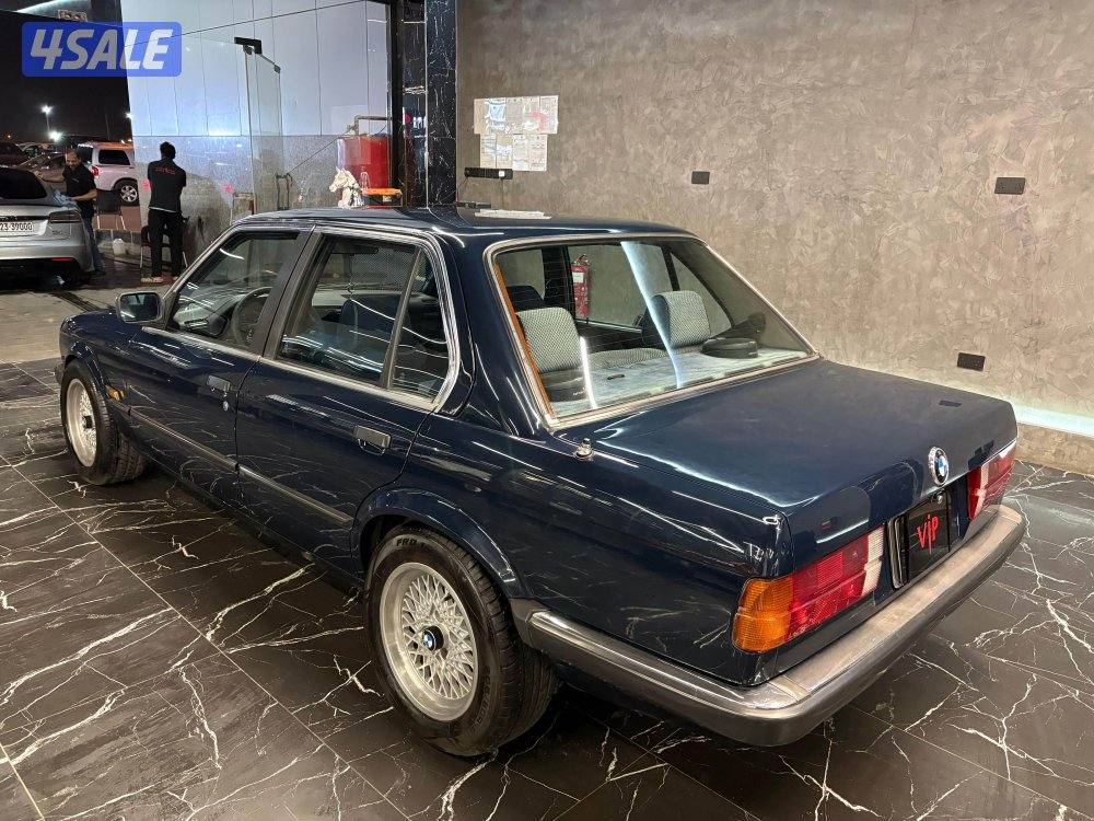 BMW E3205