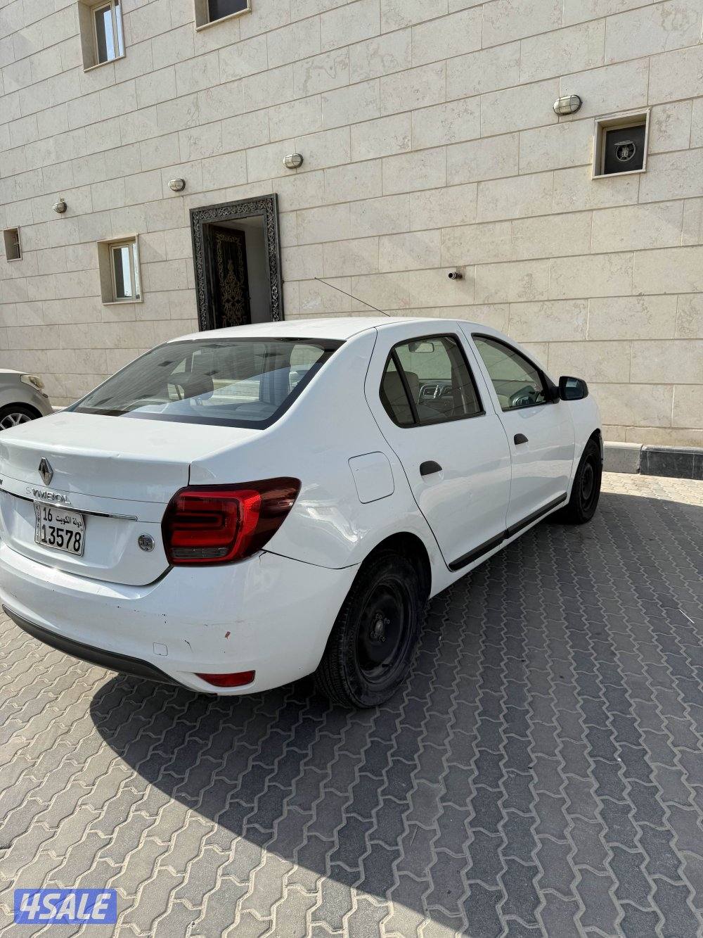 رينو سيمبول موديل ٢٠١٩ ابيض لا تحتاج اي شي بيعه سريعة3