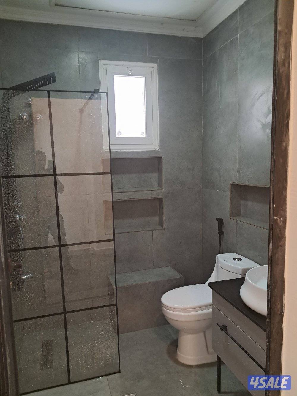 معلم لتركيب السراميك والباركيه فوق الماشى11