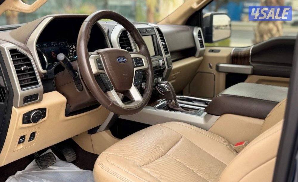 للبيع فورد وانيت لاريت 2018 صبغ الوكاله الكويت نظيف جداً ماشي 2631