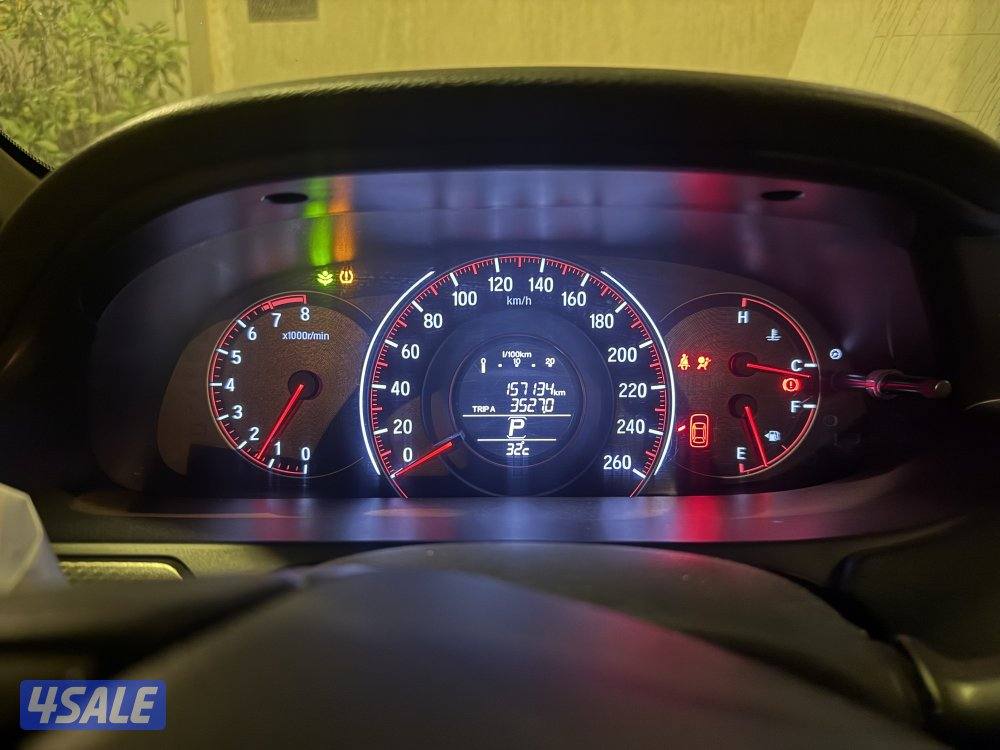 للبيع هوندا اكورد موديل 20163