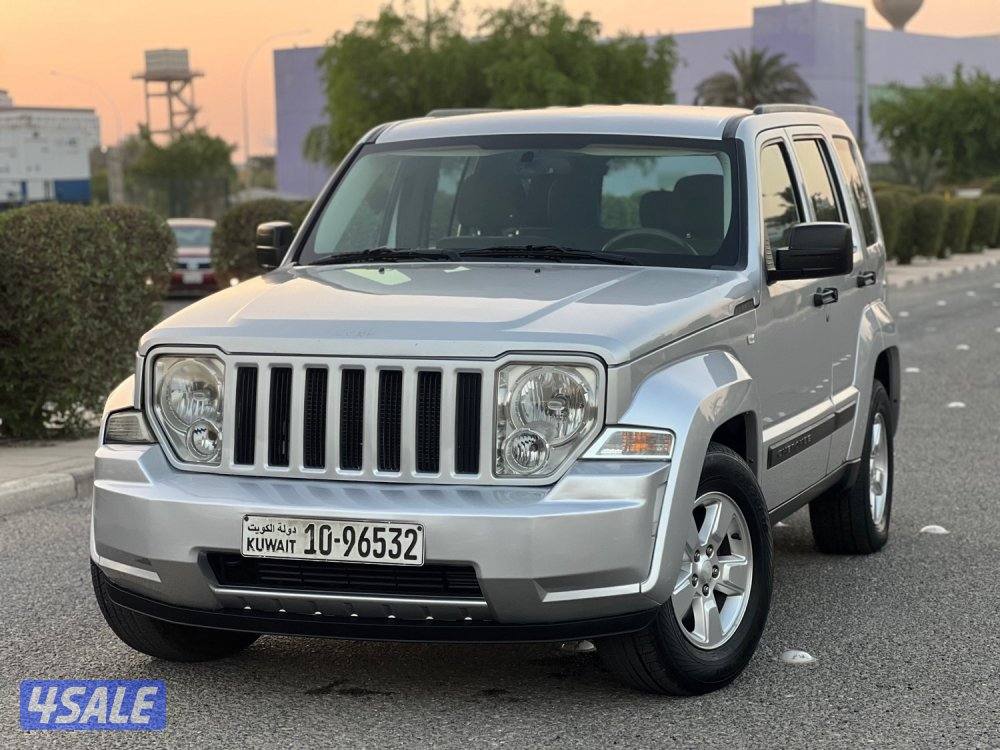 شيروكي سبورت 2011 عداد 173 الف دبل قير بحاله الوكاله3