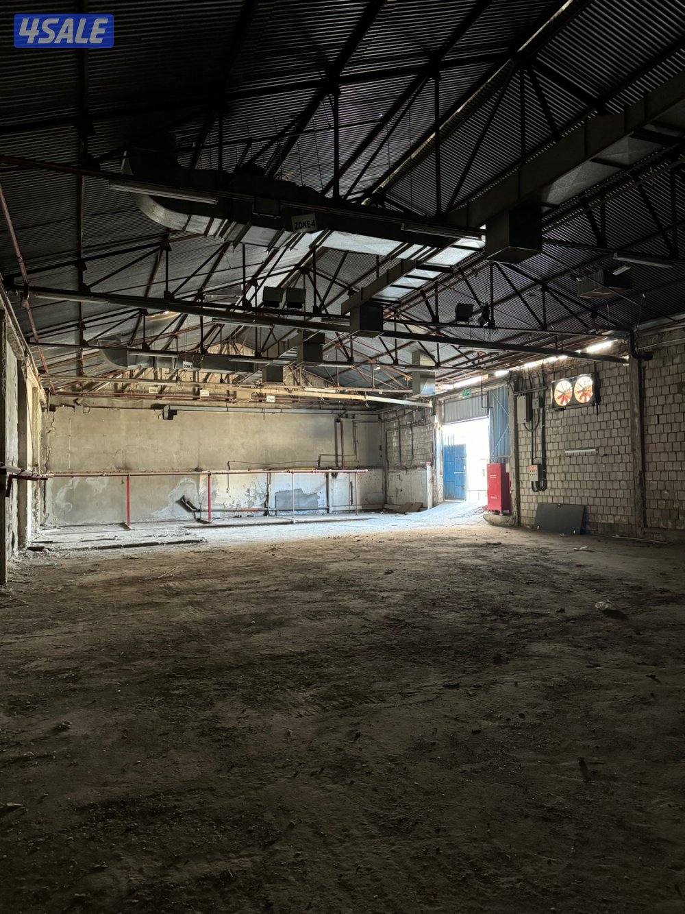 للإيجار قسائم في الشويخ و الري9