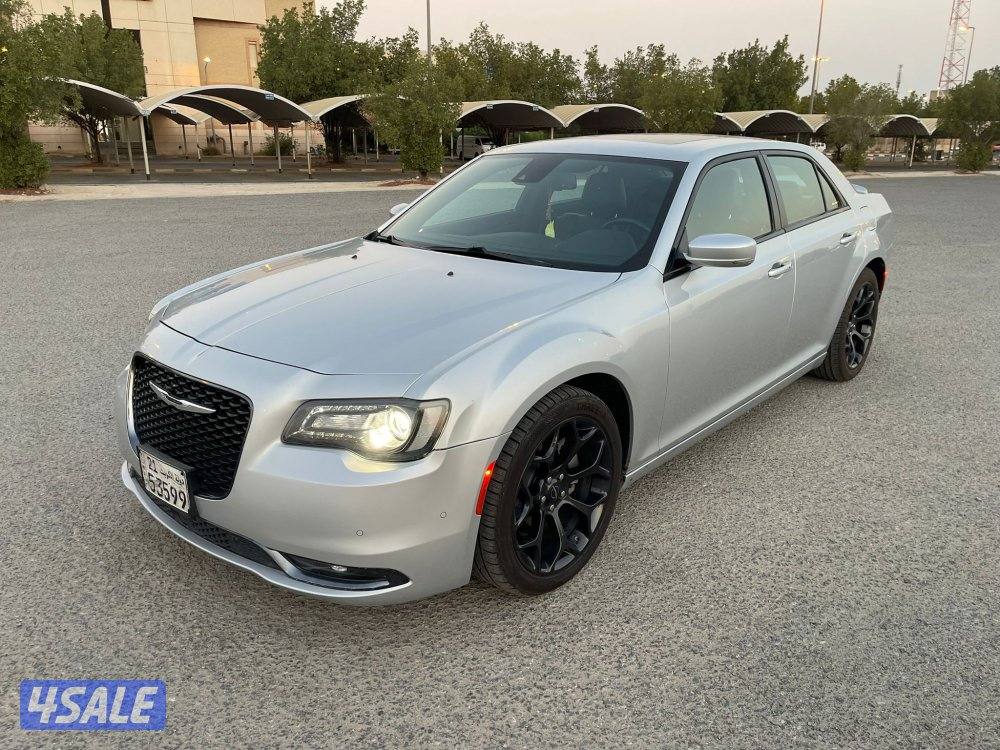 للبيع كرايلزر موديل 2022 عداد 60 شرط الفحص1