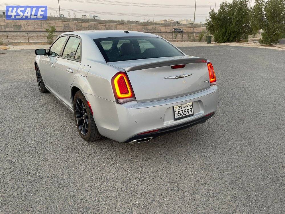 للبيع كرايلزر موديل 2022 عداد 60 شرط الفحص3