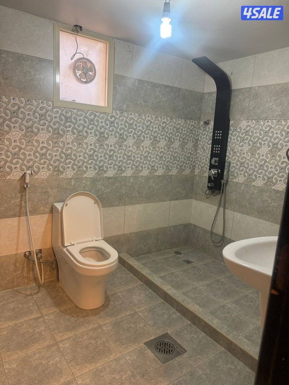 شقه للايجار بحوالي5