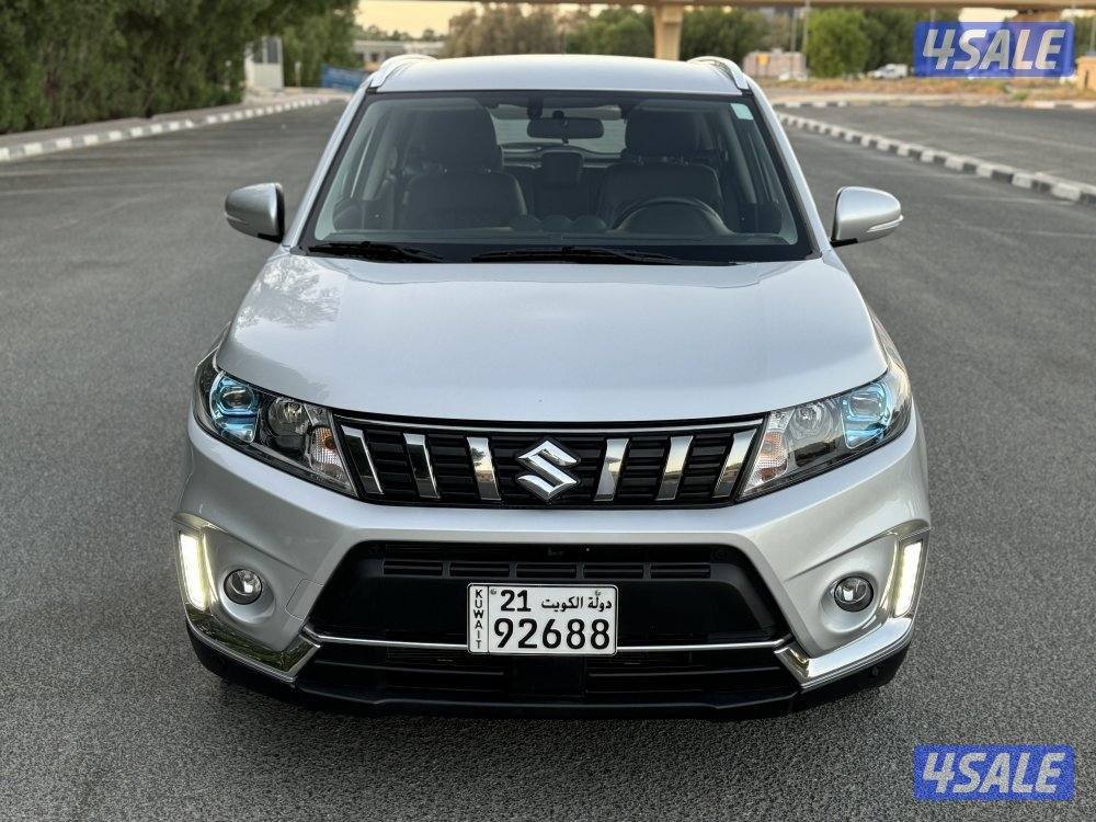 سوزوكي فيتارا 2023 عداد 40 فقط شبه جديد2