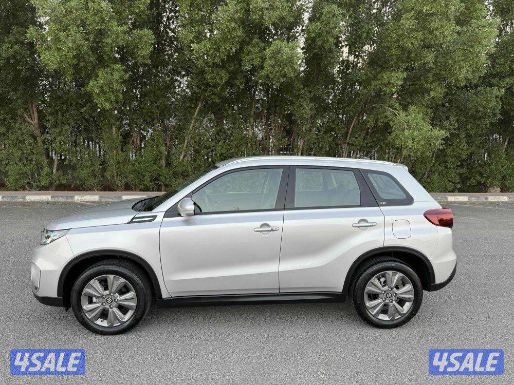 سوزوكي فيتارا 2023 عداد 40 فقط شبه جديد5