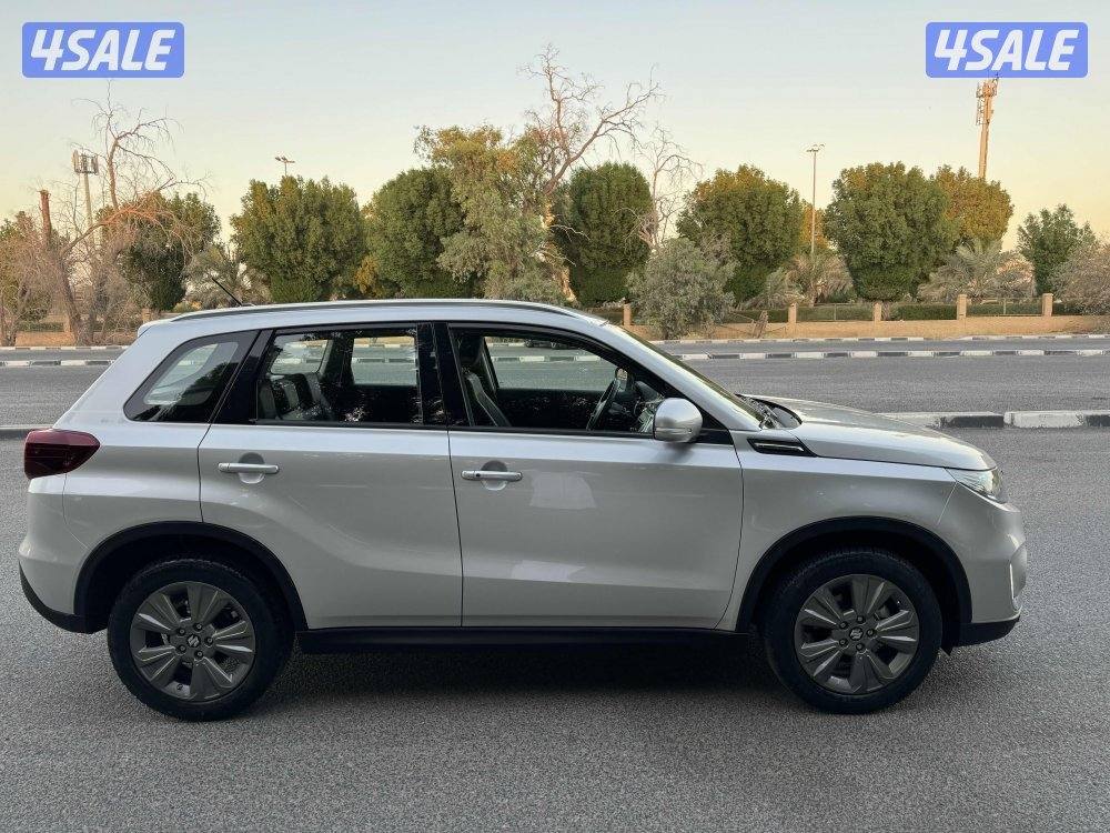 سوزوكي فيتارا 2023 عداد 40 فقط شبه جديد6