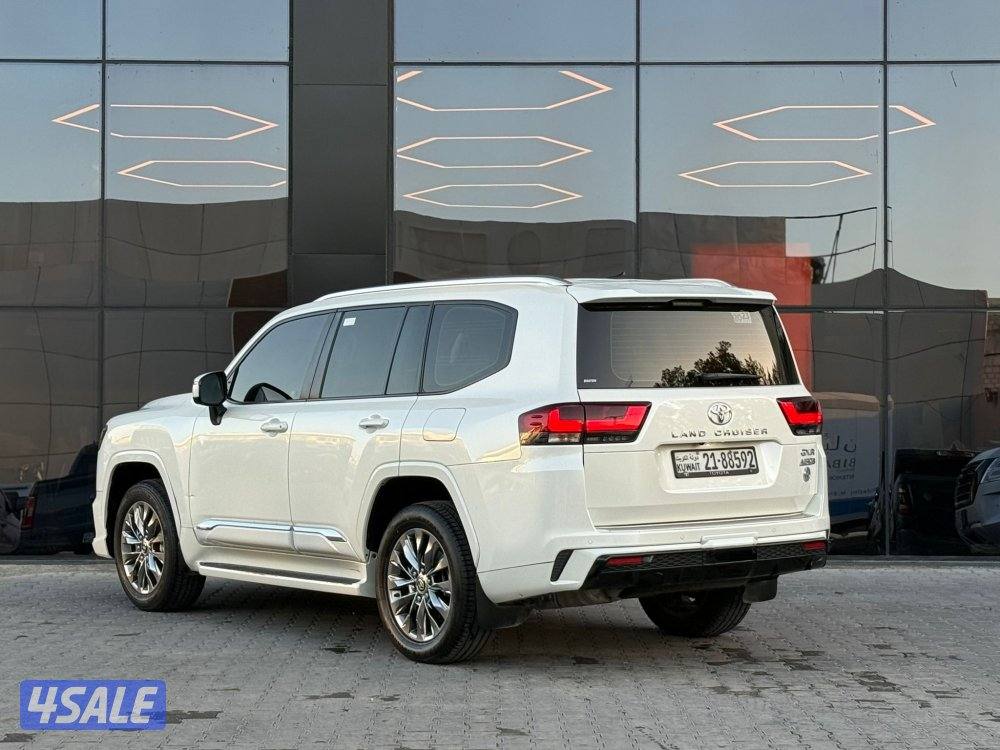 LAND CRUISER GXR AERO S _2023 عداد 36 الف فقط3