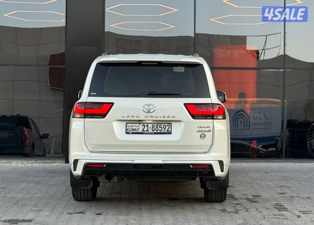 LAND CRUISER GXR AERO S _2023 عداد 36 الف فقط5