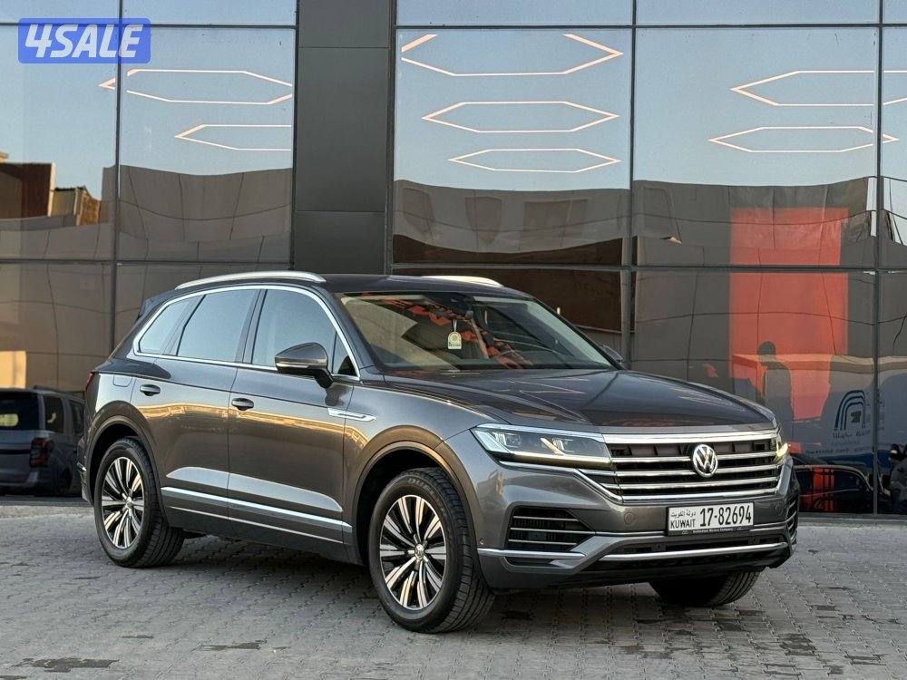 VOLKSWAGEN TOUAREG V6 _2019 صبغ الوكالة0