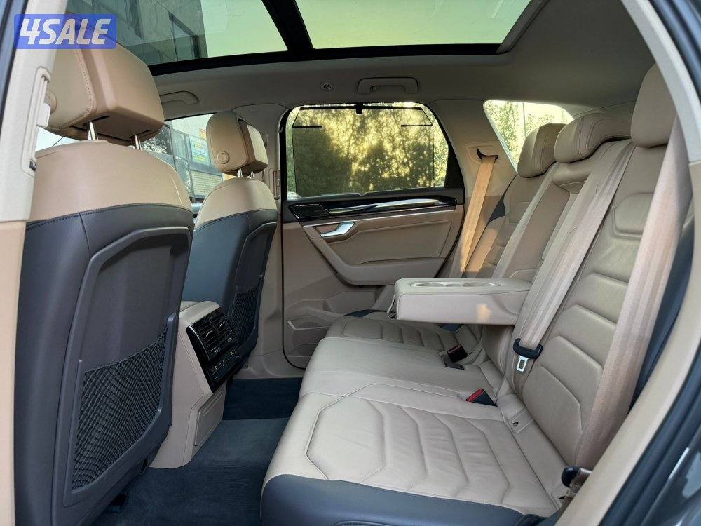 VOLKSWAGEN TOUAREG V6 _2019 صبغ الوكالة9