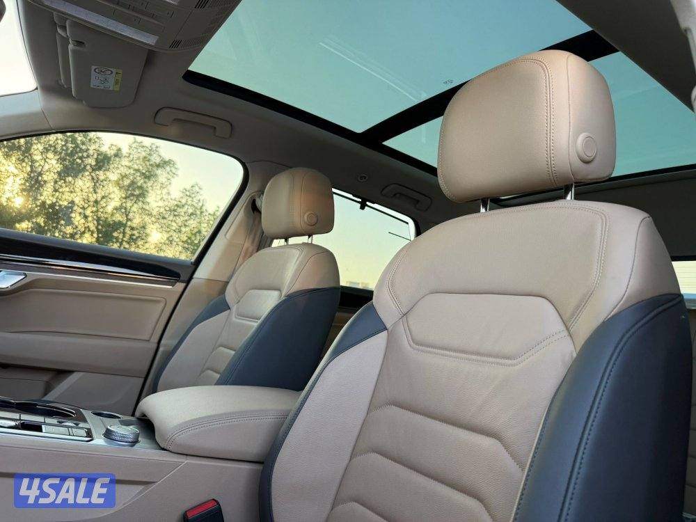 VOLKSWAGEN TOUAREG V6 _2019 صبغ الوكالة8
