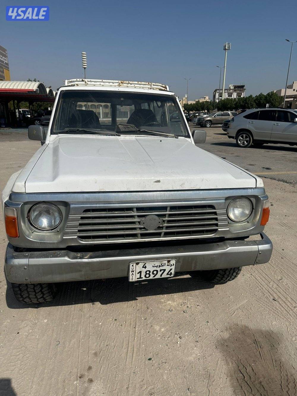 سفاري 1993 قير ومكينه زينين بس يبيله شغل0