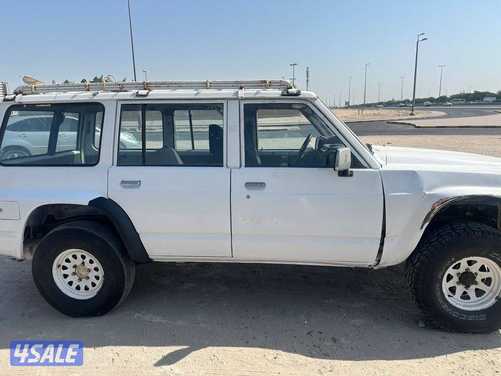 سفاري 1993 قير ومكينه زينين بس يبيله شغل3