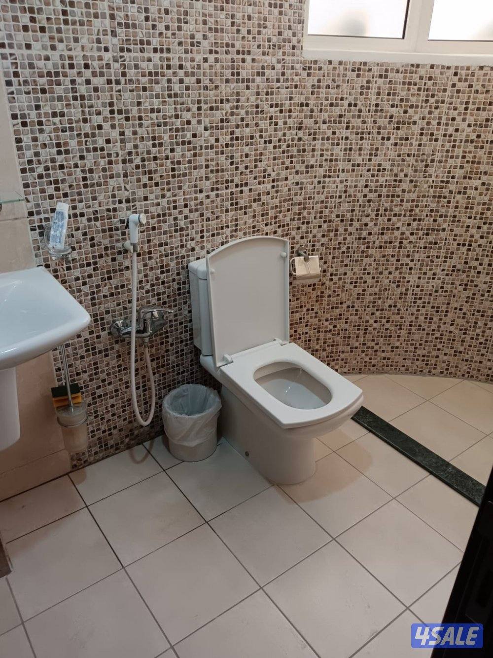 شفة للبيع بأبراج المهنا إطلالة مميزة وبحرية4