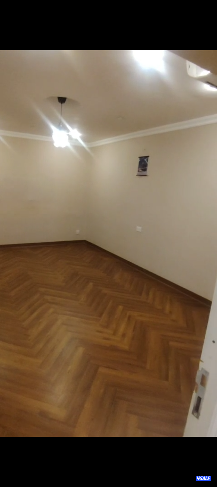 للايجار شقه ارضي غرفه صاله0