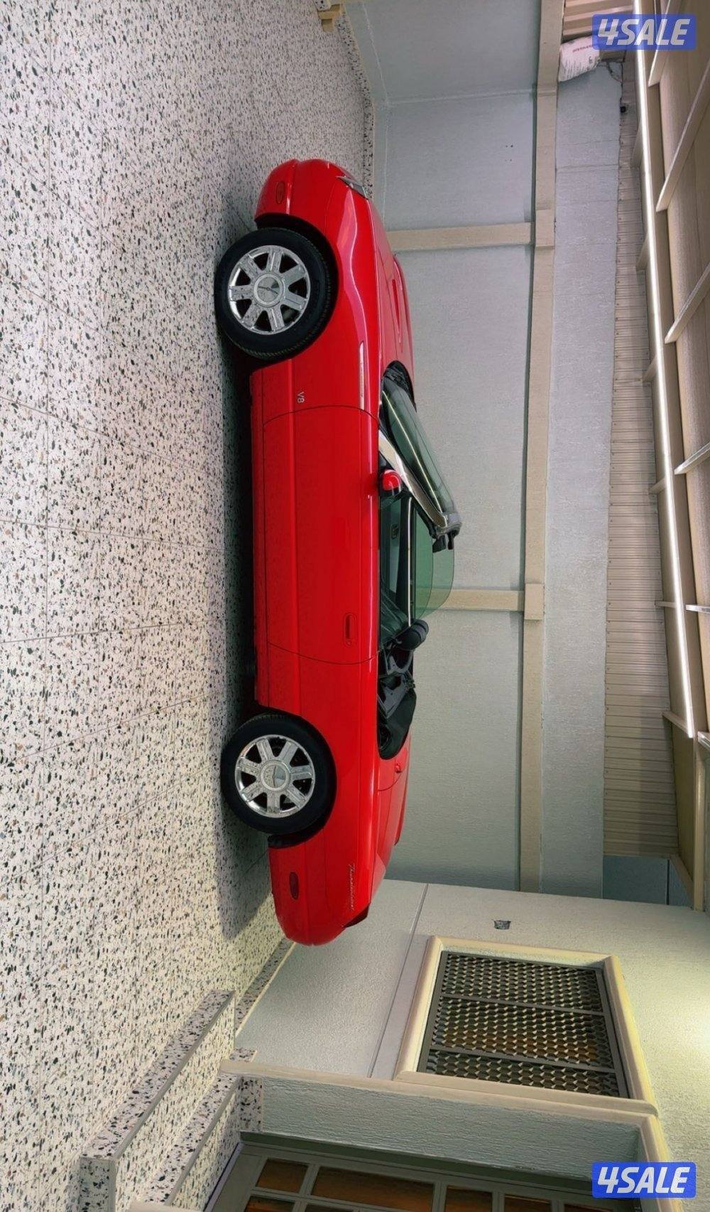 فورد ثندربيرد 20044