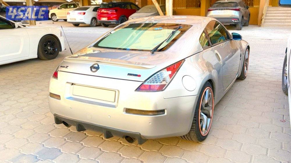 350z model 2004 in mint condition4