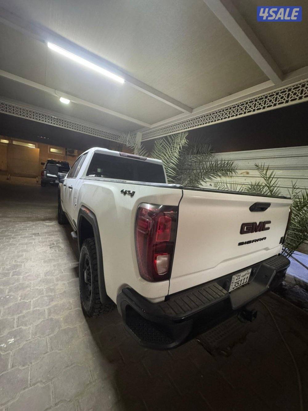 للبيع وانيت سيرا قماره ونص 20220