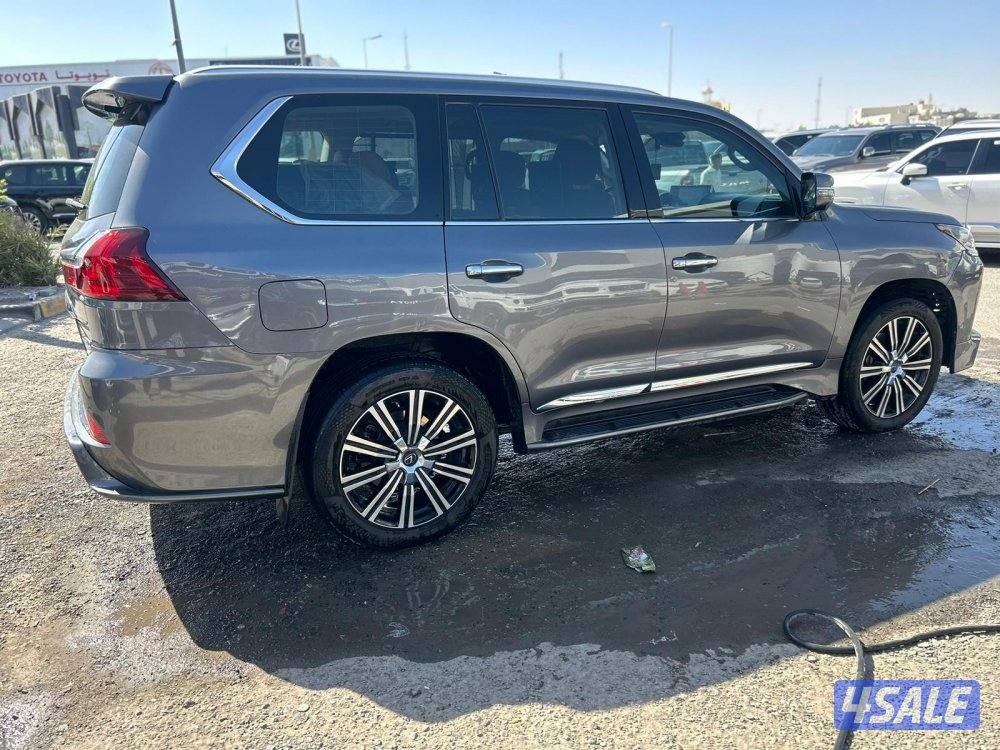 لكزس LX570 درجة اولى3