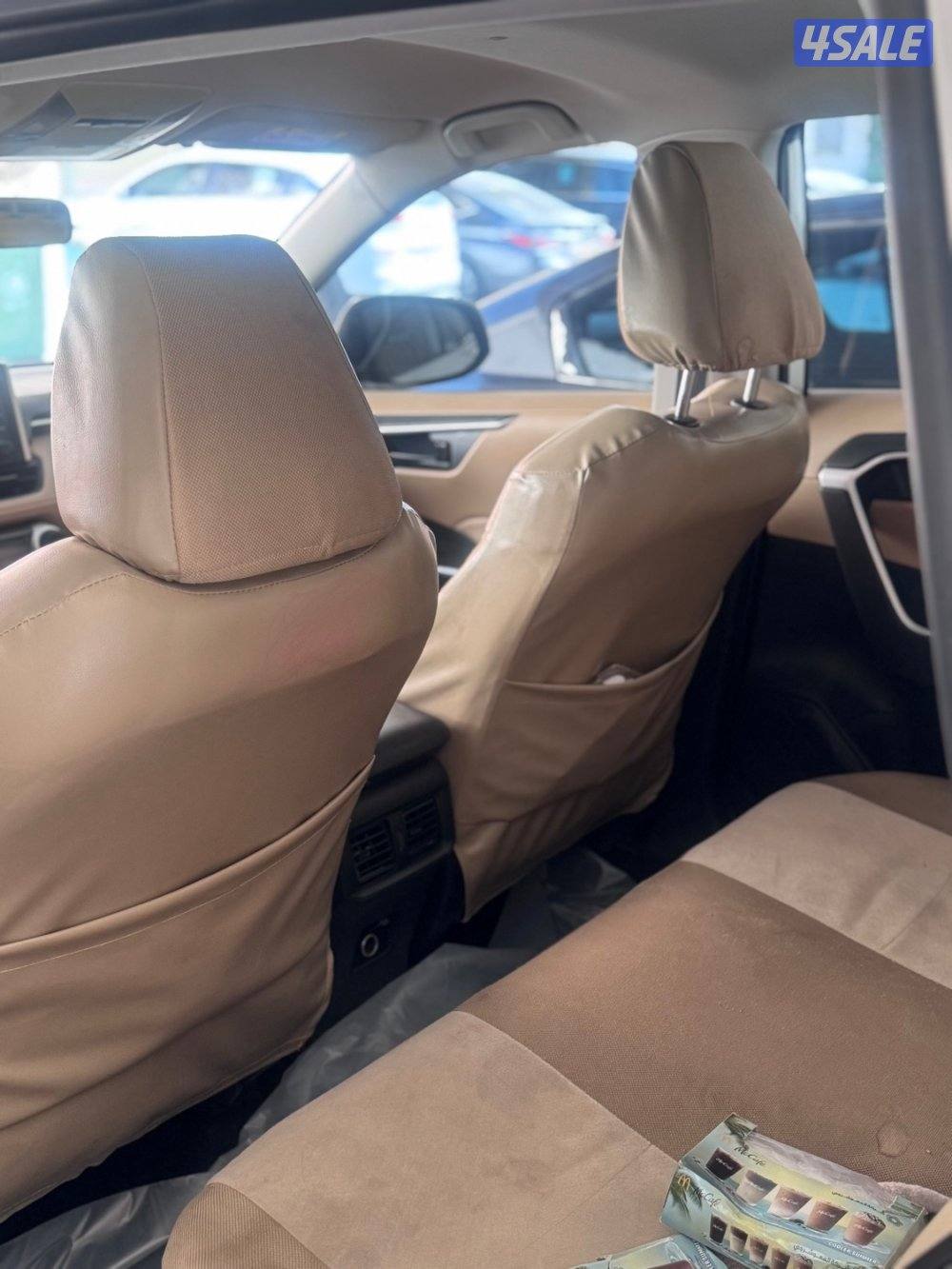 للبيع تويوتا راف 40