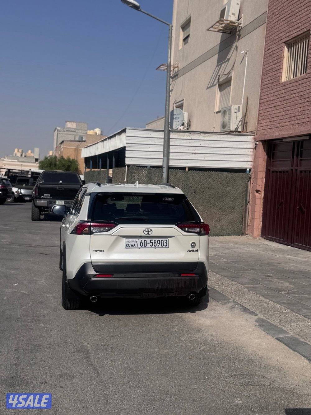 للبيع تويوتا راف 42