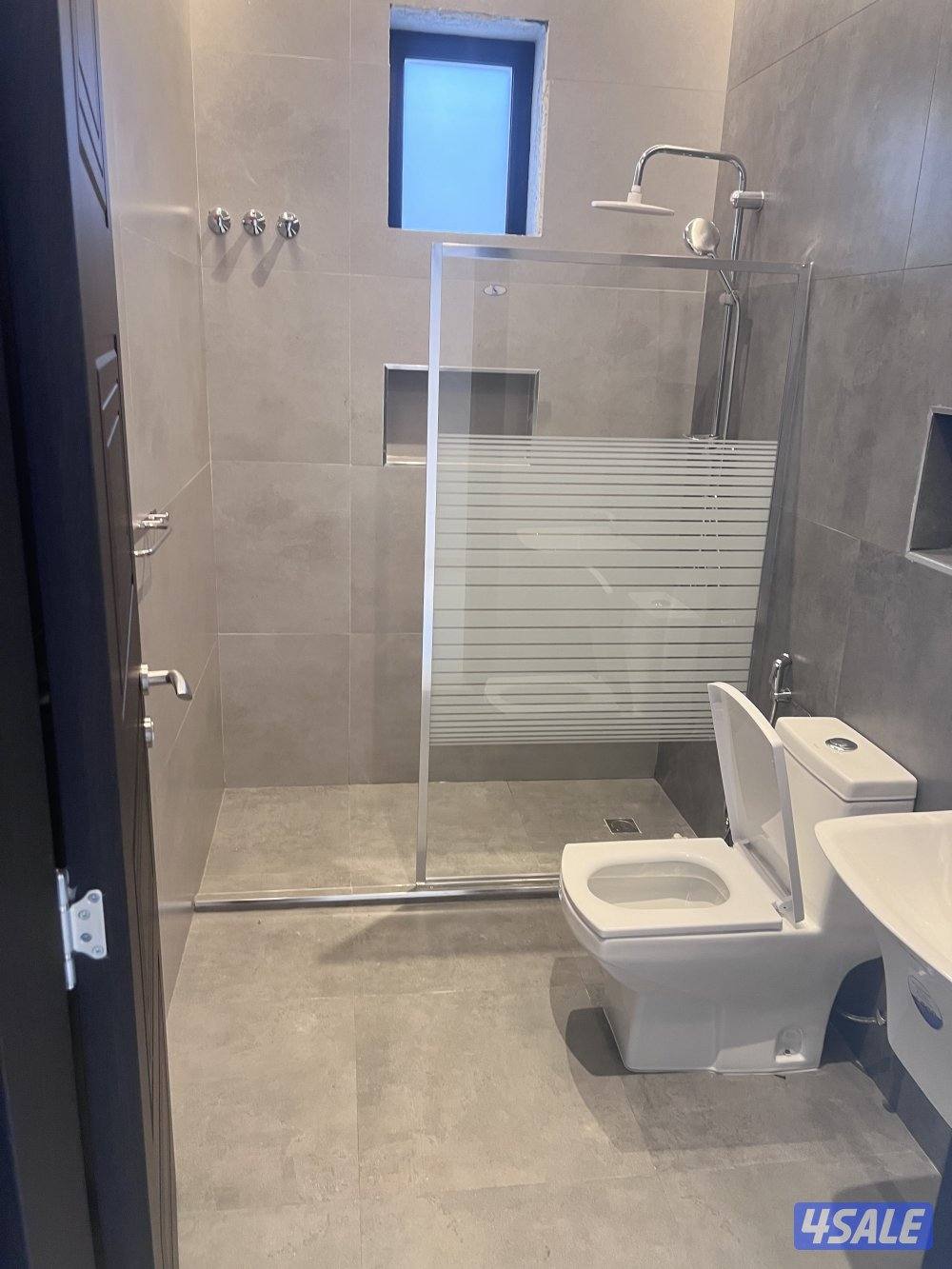 للإيجار شقه في ابوفطيرة جديدة لم تسكن سوبر13