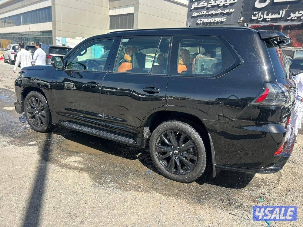 لكزس black editionS-LX5703