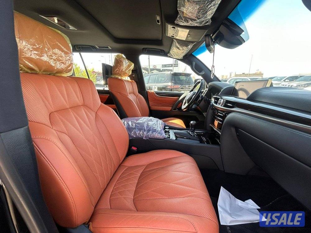 لكزس black editionS-LX5704