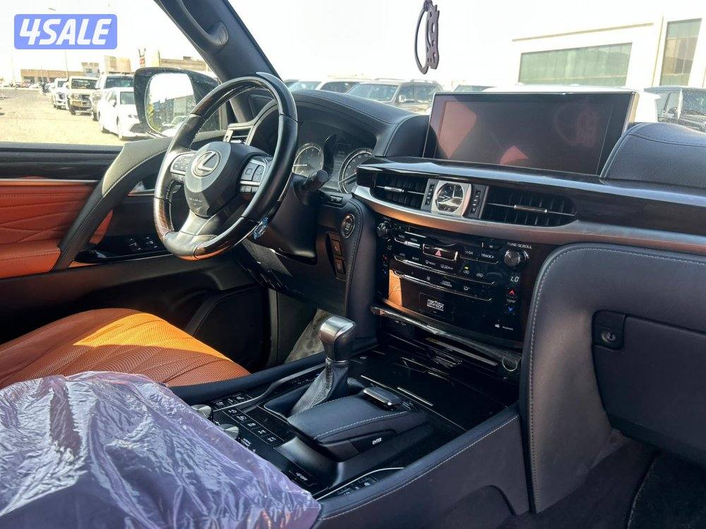 لكزس black editionS-LX5707