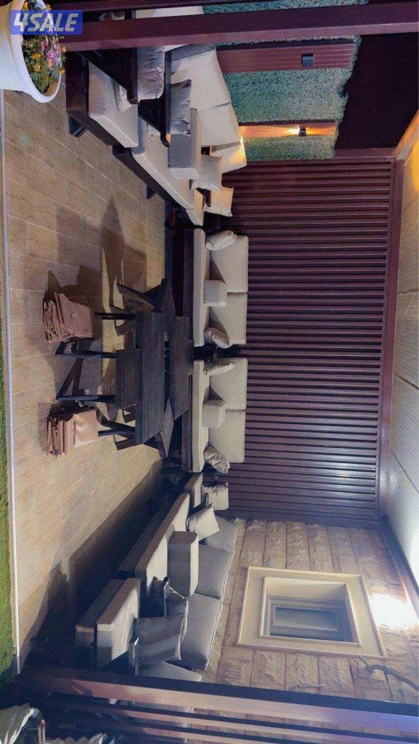 للبيع كراسي خشب خارجية فخمة1