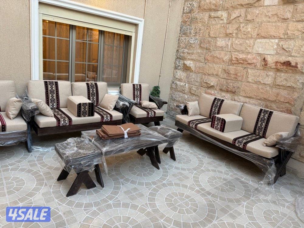 للبيع كراسي خشب خارجية فخمة2