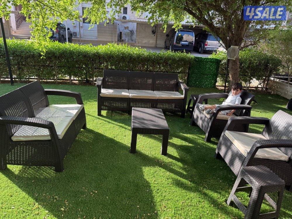 للبيع كراسي خشب خارجية فخمة6