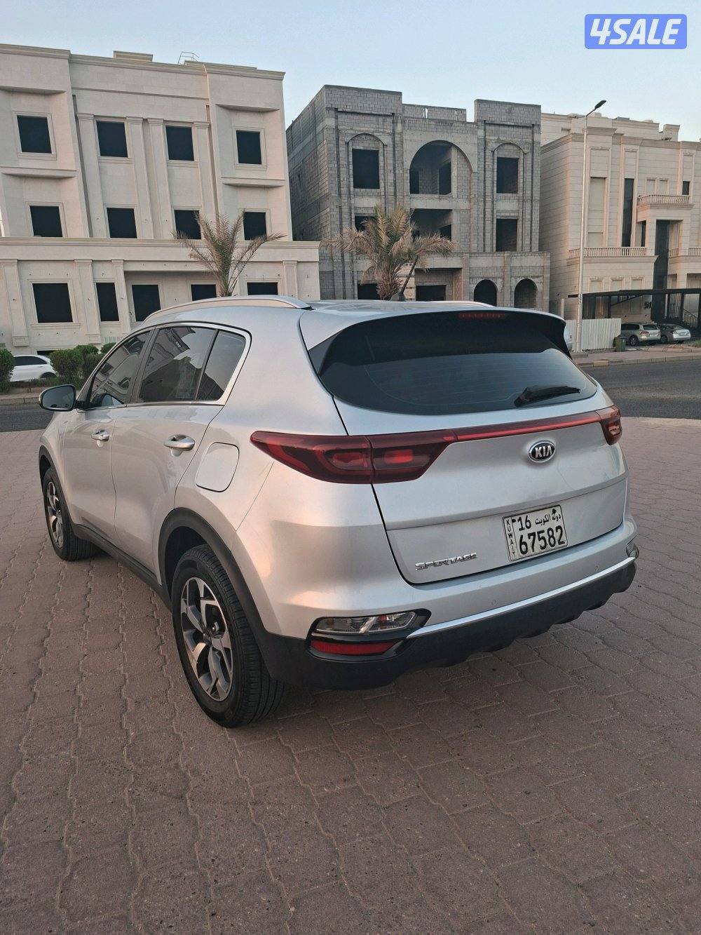 للبيع سبورتاج ٢٠١٩ ماشي ١٨٢ الف شرط الفحص حجم المكينه ٢٠٠٠3