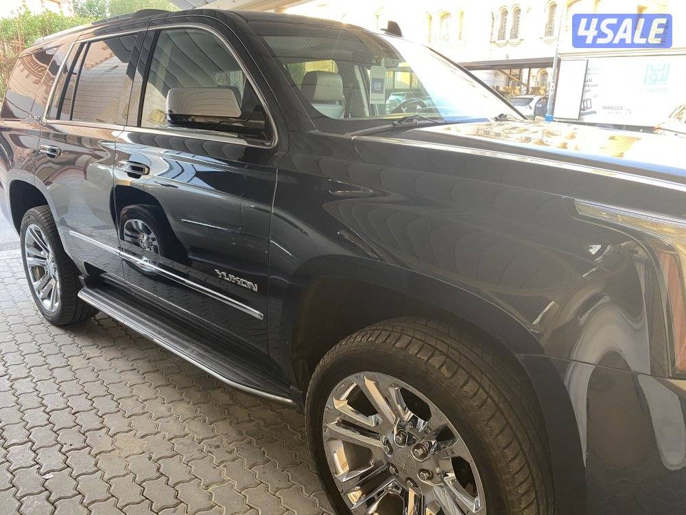 للبيع يوكن 2017 SLT ماشي 196 كامل المواصفات حمايه فل بدي0