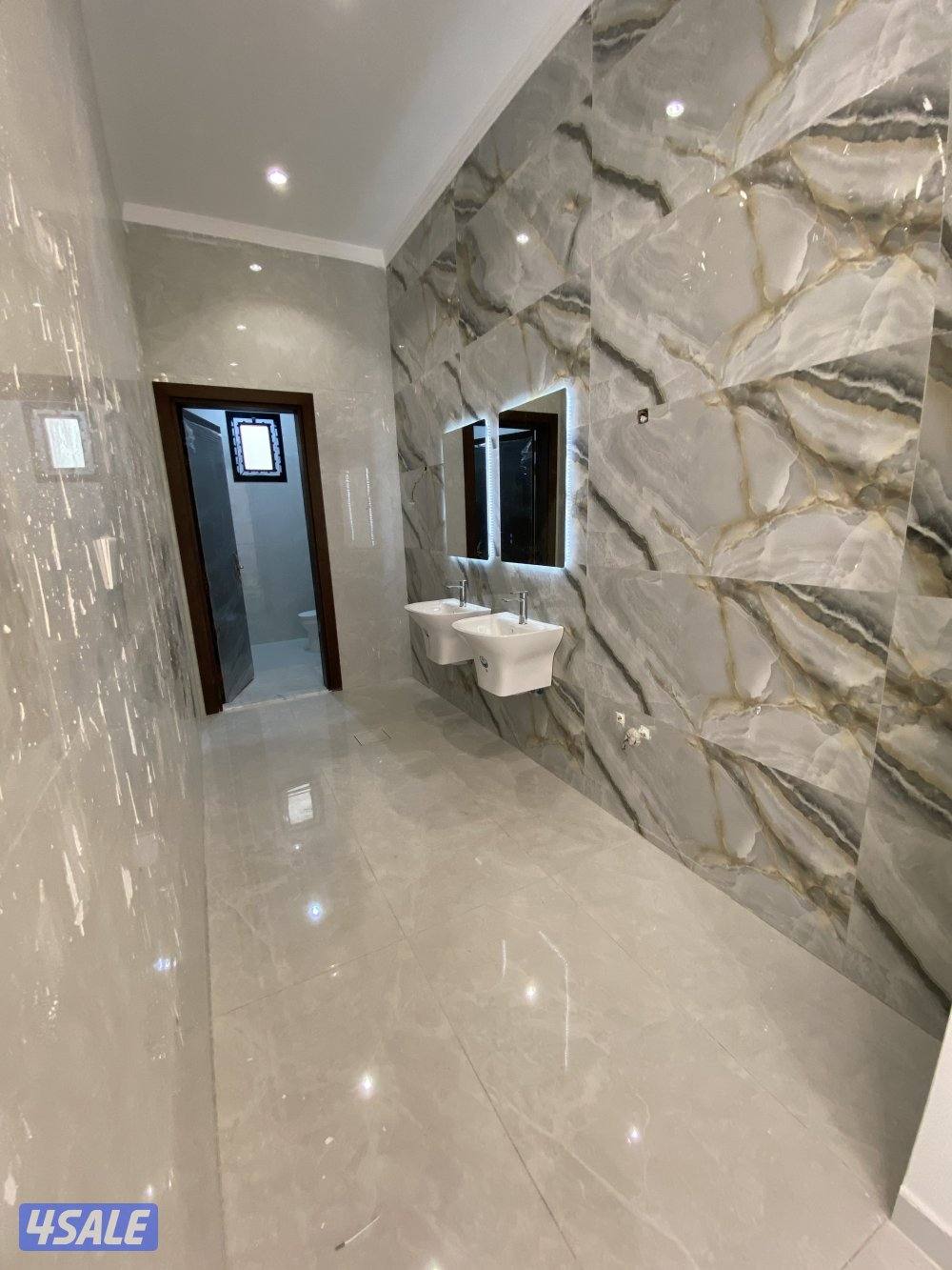 للايجار دور ارضي اول ساكن بالوفره ق٥3