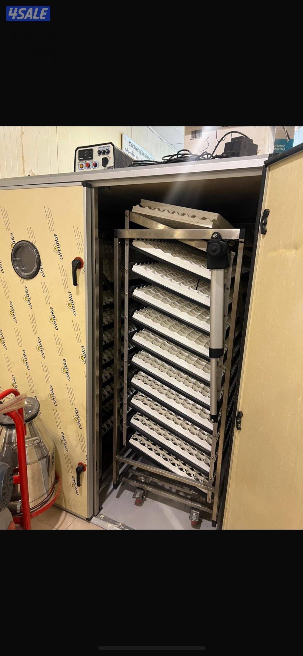 للبيع فقاسه 4800 بيضه0