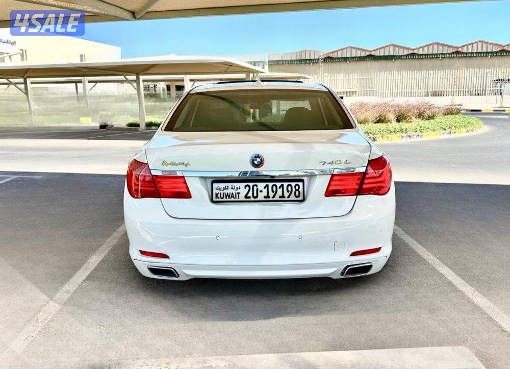 ًBMW 740L - الموديل:2012 - العداد1435